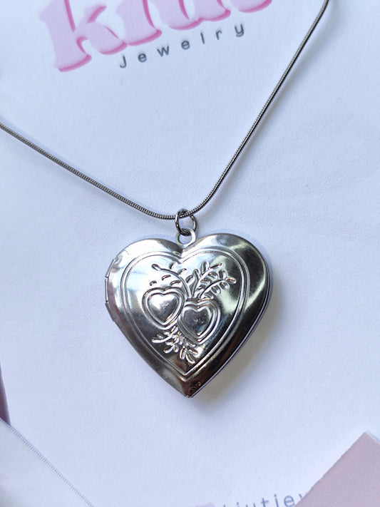 Collar Relicario Amores