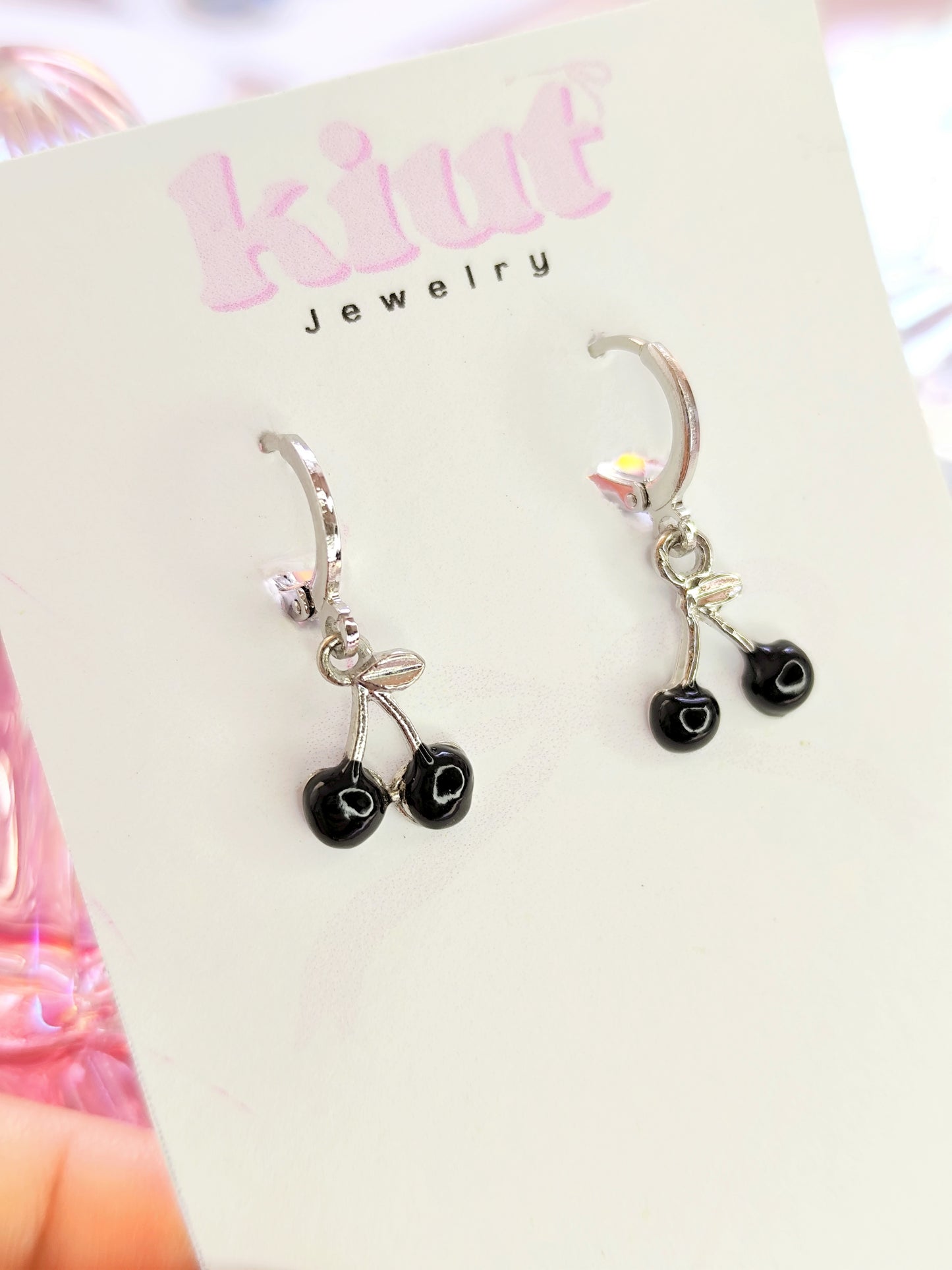 Aretes Huggies Black Cherry