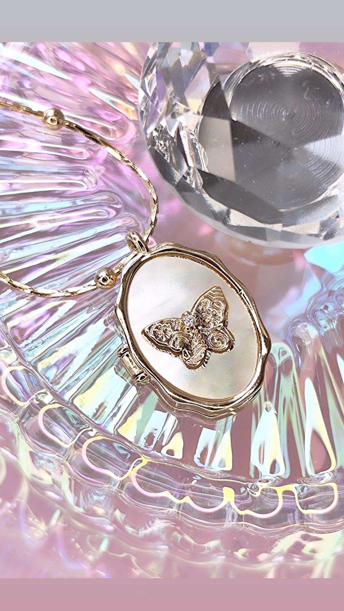 Collar Relicario Mariposa