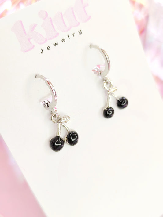 Aretes Huggies Black Cherry