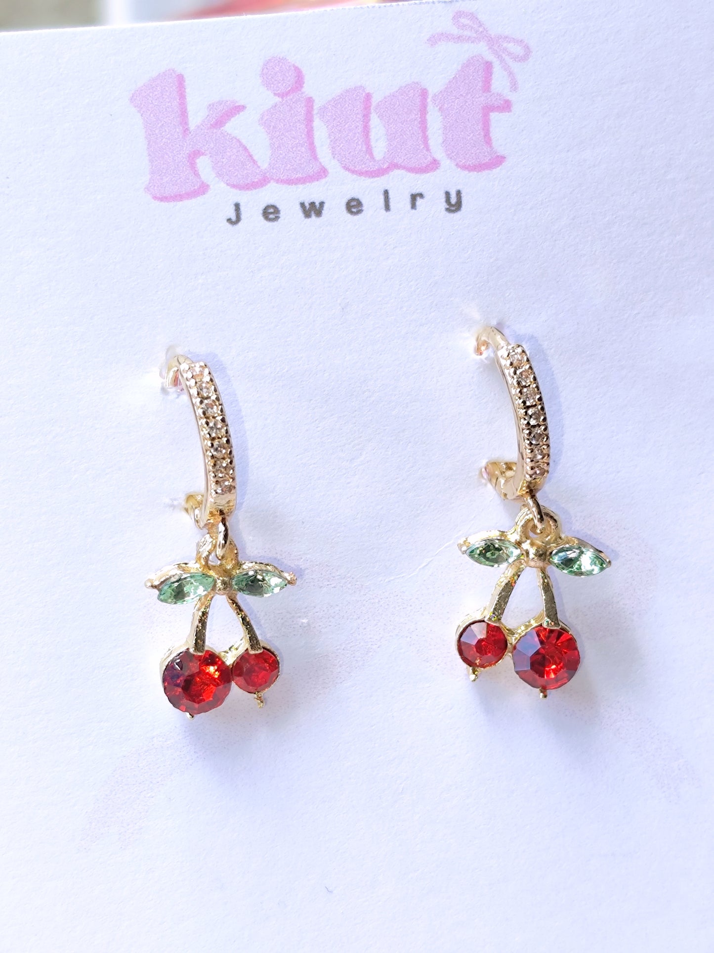 Aretes Cherry Huggies