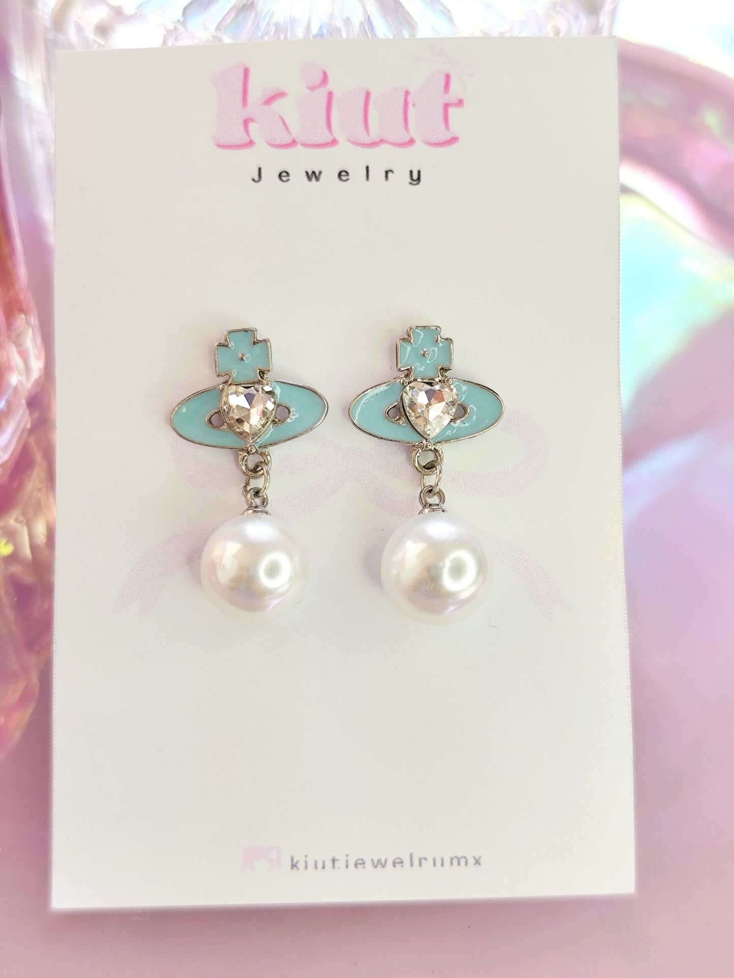 Aretes Saturno
